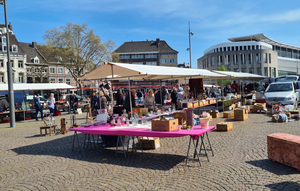 Kledingbeurs Krabbendijke in Krabbendijke