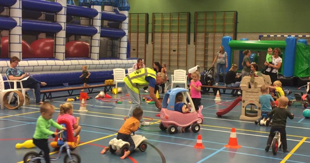 Springkussenfestijn maandagochtend (peuters en kleuters) in Krabbendijke